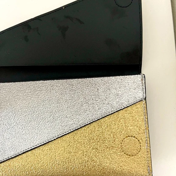 Gold and silver clutch - Picture 3 of 7